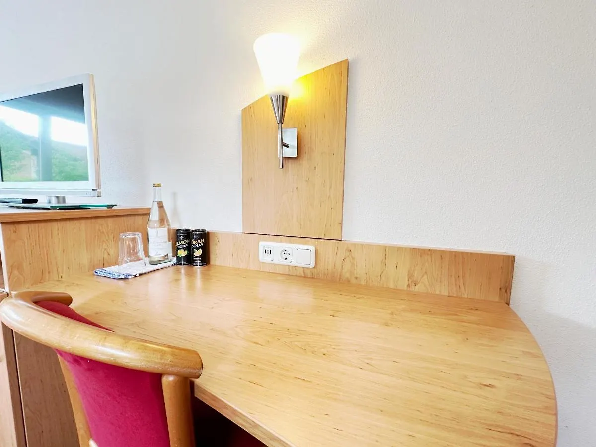 Fur 2 - Balkon - Kuche - Parken Apartment Hohenbrunn