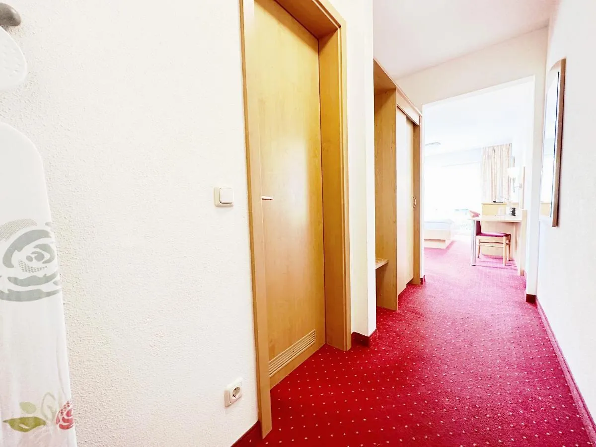 Fur 2 - Balkon - Kuche - Parken Apartment Hohenbrunn